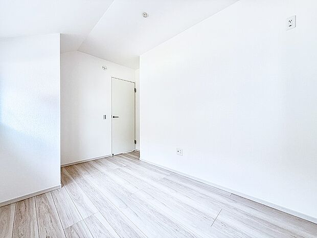 1号棟 ■落ち着いた色合いのお部屋で穏やかな時間を楽しめます