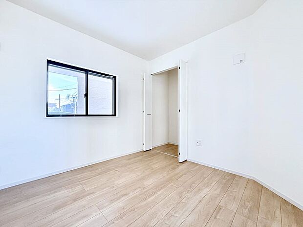 2号棟 ■落ち着いた色合いのお部屋で穏やかな時間を楽しめます