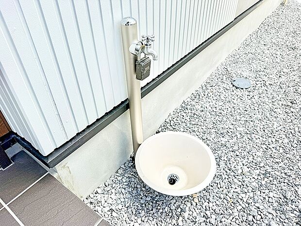3号棟 ■ガーデニングや洗車などの際に大活躍な屋外立水栓