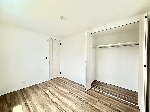 4号棟 ■清潔感あふれるお部屋で毎日を快適に過ごせます