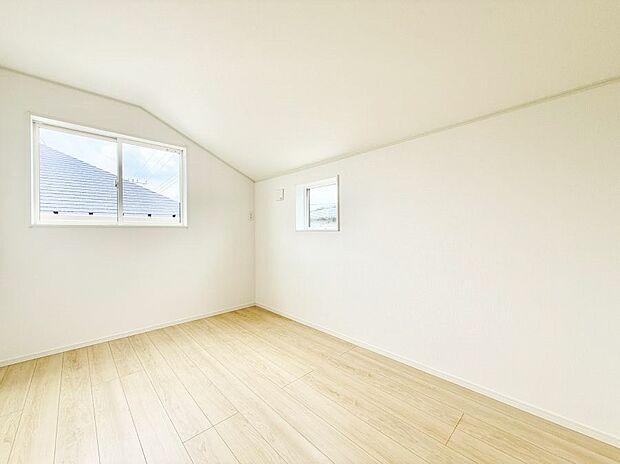1号棟 ■落ち着いた色合いのお部屋で穏やかな時間を楽しめます