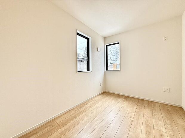 1号棟 ■落ち着いた色合いのお部屋で穏やかな時間を楽しめます