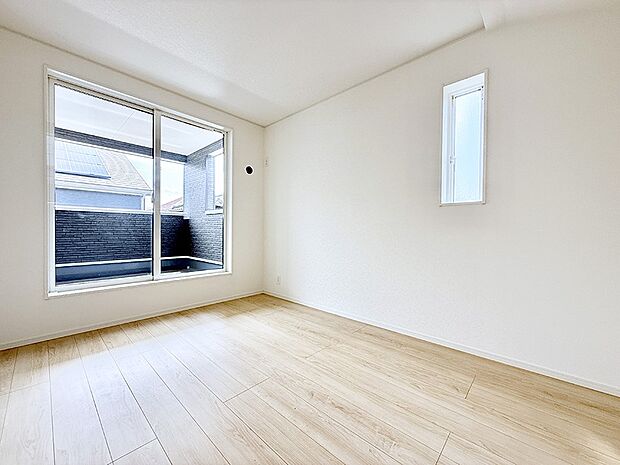 19号棟 ■落ち着いた色合いのお部屋で穏やかな時間を楽しめます