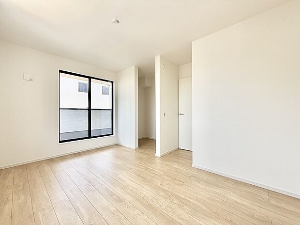 1号棟 ■落ち着いた色合いのお部屋で穏やかな時間を楽しめます