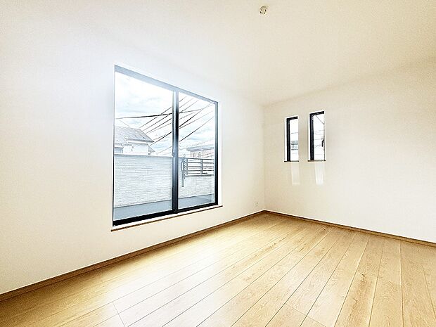 1号棟 ■落ち着いた色合いのお部屋で穏やかな時間を楽しめます