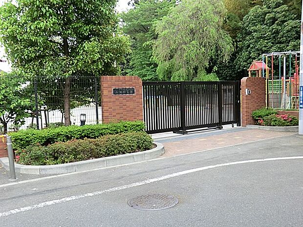 幼稚園・保育園 320m 山田保育園