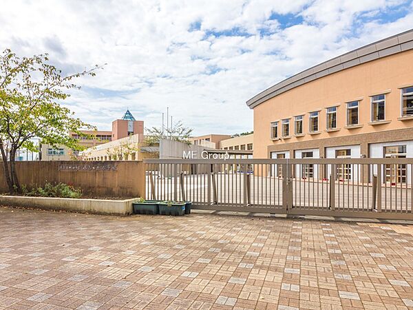 小学校 700m 町田市立小山ヶ丘小学校