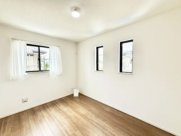 A号棟 ■落ち着いた色合いのお部屋で穏やかな時間を楽しめます