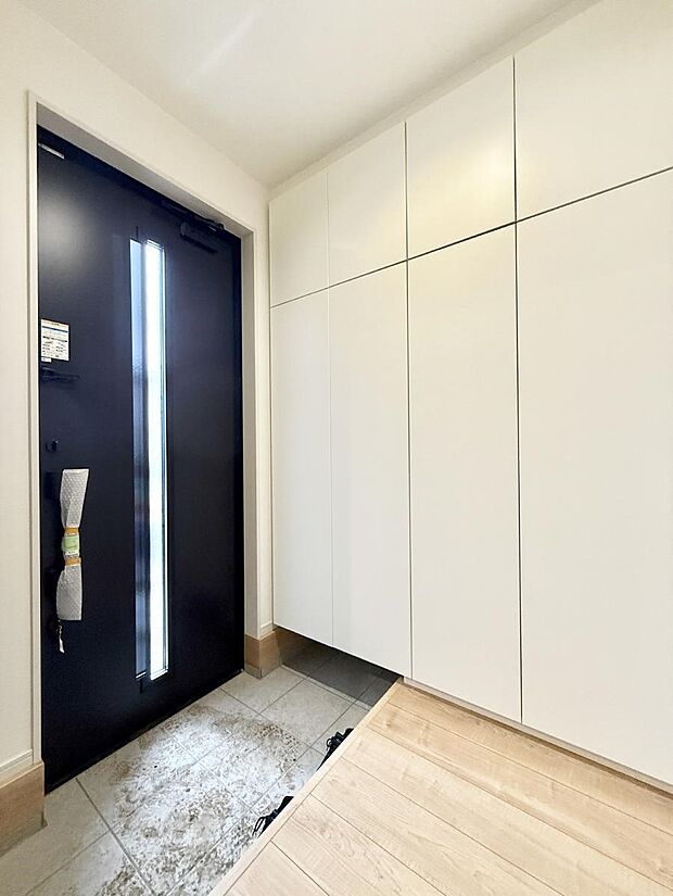1号棟 ■ ここから始まる一日、すっきり整った玄関