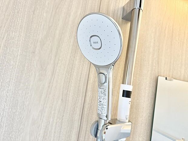 ■手元で簡単に止水できるため、水の無駄遣いを減らすことができます。