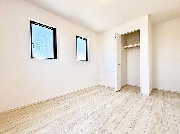 1号棟 ■落ち着いた色合いのお部屋で穏やかな時間を楽しめます