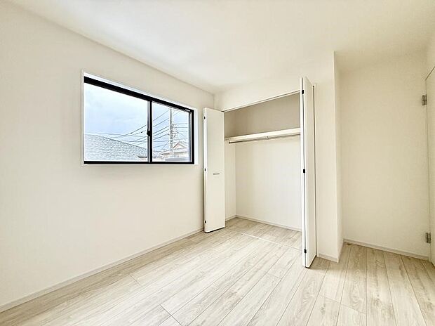 2号棟 ■落ち着いた色合いのお部屋で穏やかな時間を楽しめます