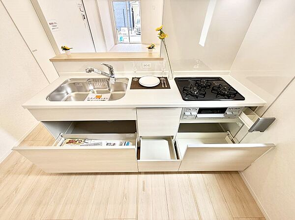 3号棟  ■シンプルで機能的、毎日使いやすいキッチン