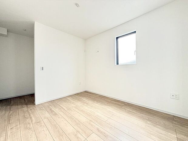 1号棟 ■落ち着いた色合いのお部屋で穏やかな時間を楽しめます