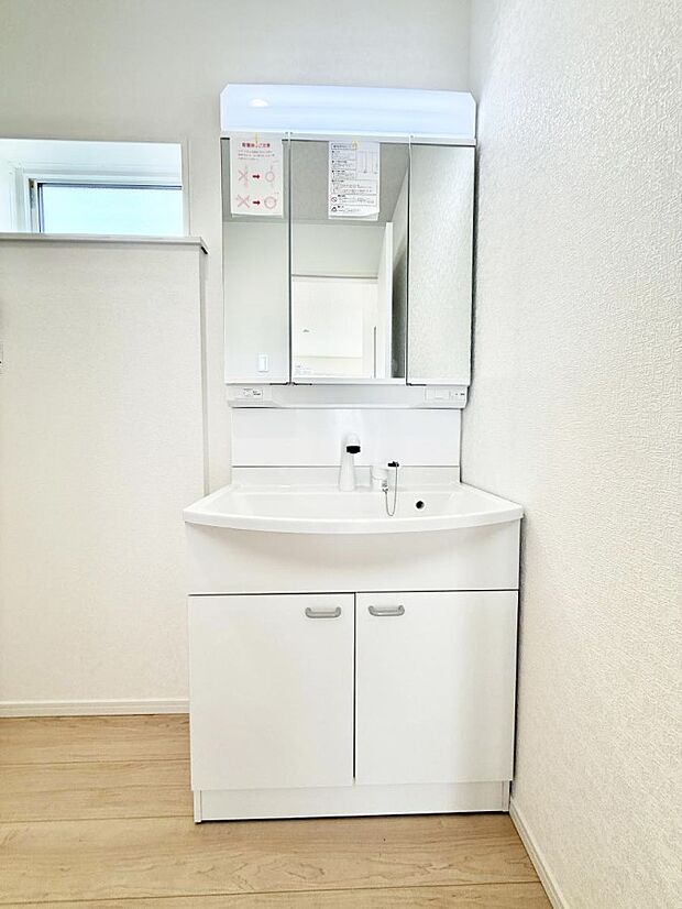 1号棟  ■朝の準備がスムーズにできる広さです