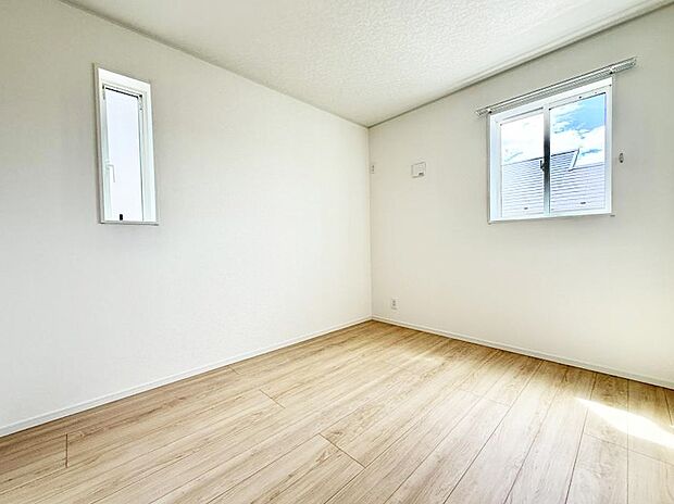 1号棟  ■落ち着いた色合いのお部屋で穏やかな時間を楽しめます