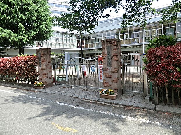 幼稚園・保育園 1600m なかよし幼稚園