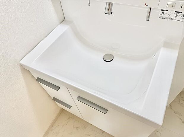 ■手洗いや顔を洗う時も快適に使える便利なシャワー