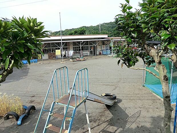 幼稚園・保育園 1400m 明治保育園