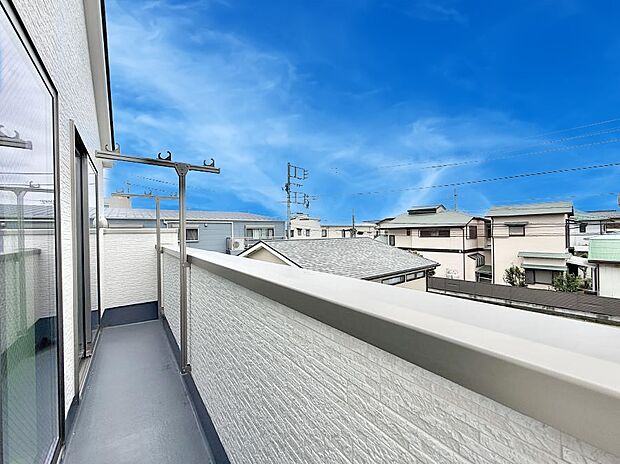 3号棟 ■ 季節の移ろいを感じられる開放的な空間です