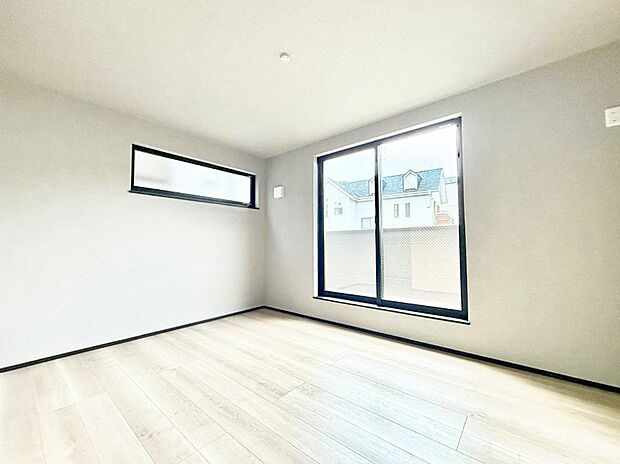 11号棟 ■落ち着いた色合いのお部屋で穏やかな時間を楽しめます