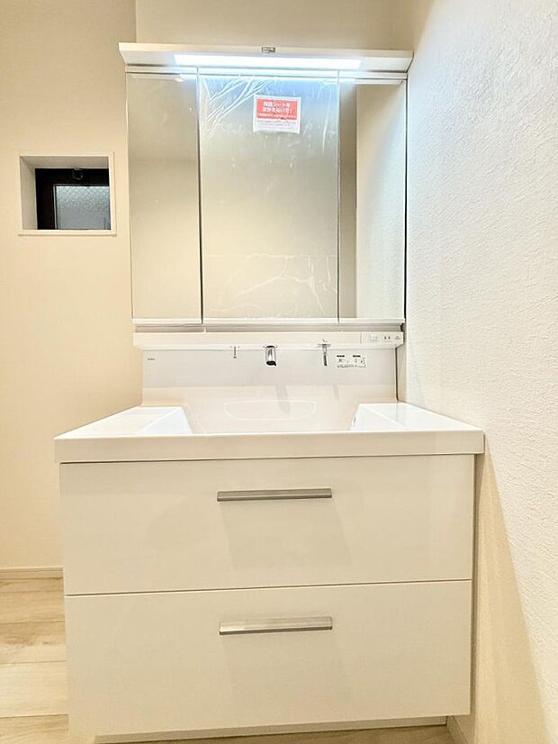 2号棟 ■朝の準備がスムーズにできる広さです