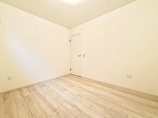 2号棟 ■落ち着いた色合いのお部屋で穏やかな時間を楽しめます