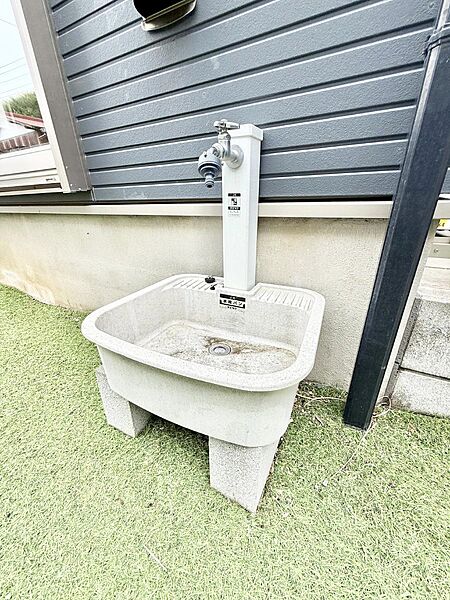 ■ガーデニングや洗車などの際に大活躍な屋外立水栓