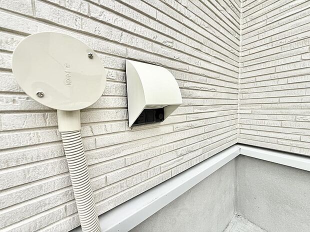 ■屋外に電源コンセントがあれば、高圧洗浄機で窓や外壁を掃除するなど便利です。