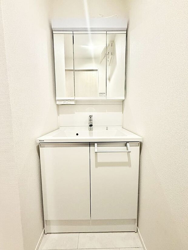 2号棟 ■朝の準備がスムーズにできる広さです