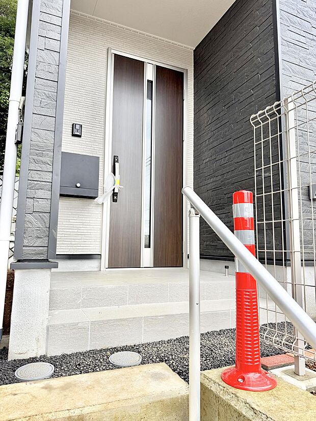 6号棟  ■ 心地よい暮らしへとつながる、温かい玄関