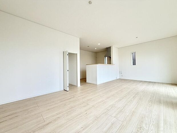 4号棟 ■心落ち着く場所、ゆったり過ごせるリビング