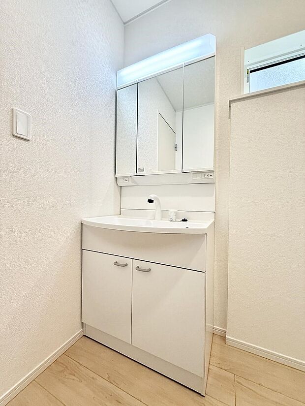 1号棟 ■お洒落で清潔感のある洗面所