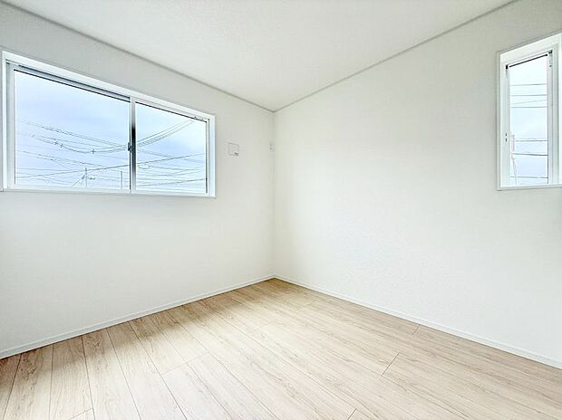 1号棟 ■落ち着いた色合いのお部屋で穏やかな時間を楽しめます