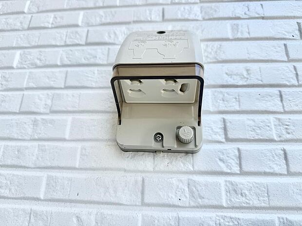 ■屋外に電源コンセントがあれば、高圧洗浄機で窓や外壁を掃除するなど便利です。