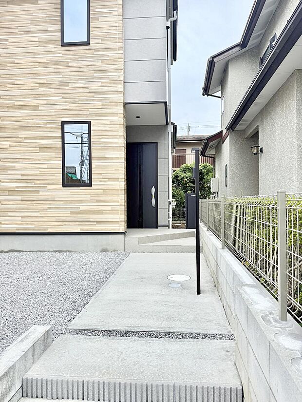 1号棟  ■ 心地よい暮らしへとつながる、温かい玄関