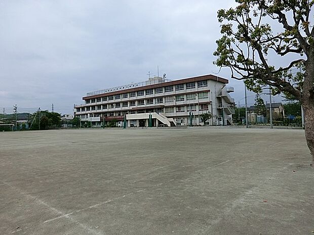 中学校 240m 稲城市立稲城第三中学校