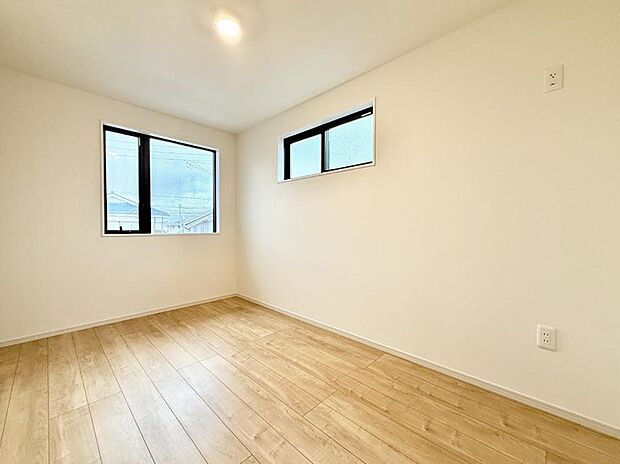 1号棟 ■落ち着いた色合いのお部屋で穏やかな時間を楽しめます