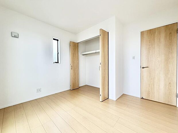 3号棟 ■落ち着いた色合いのお部屋で穏やかな時間を楽しめます