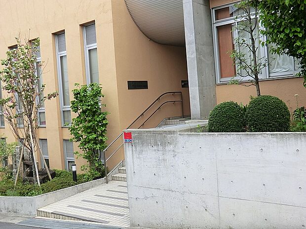 幼稚園・保育園 300m 実践幼稚園