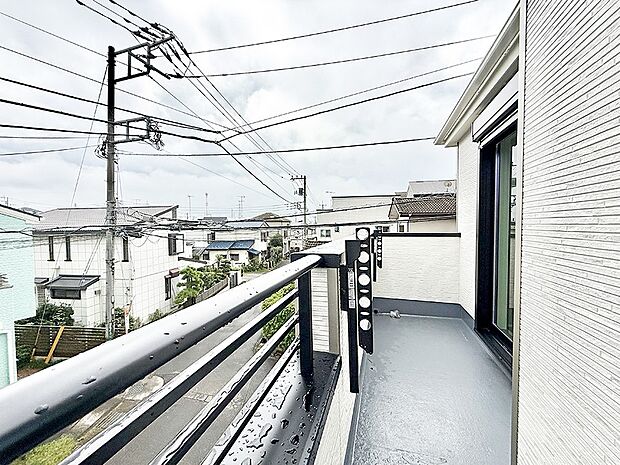 C号棟 ■ 季節の移ろいを感じられる開放的な空間です