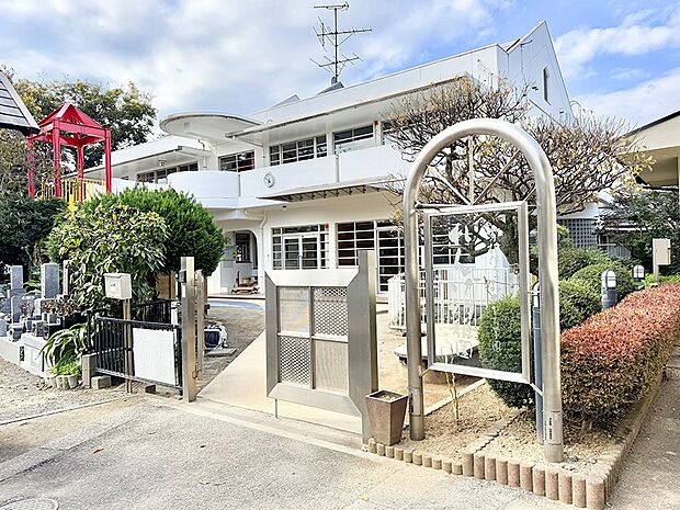 幼稚園・保育園 1700m れんげ幼稚園