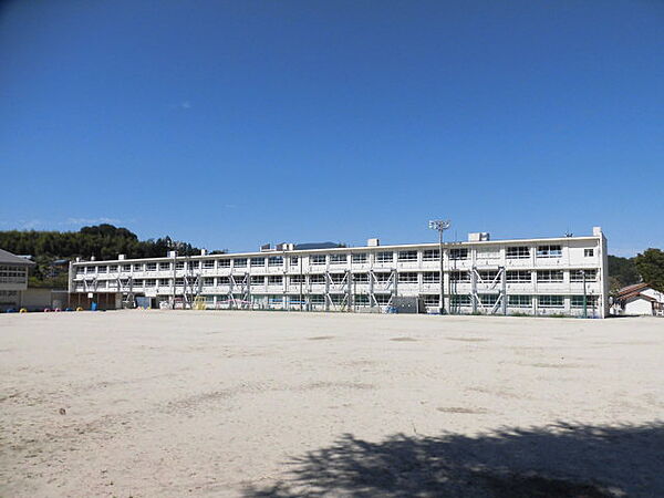 画像18:恵那市立長島小学校（1433m）