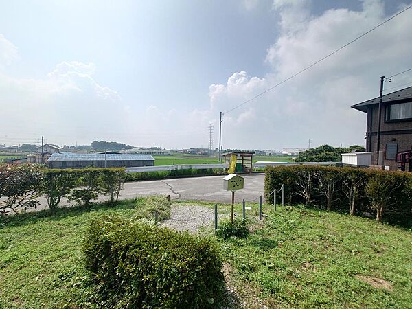 角地で開放的な立地