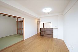 ミオス西灘 3LDKのリビング/ダイニング