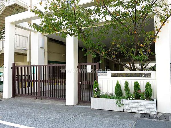 御影小学校[公立]の外観