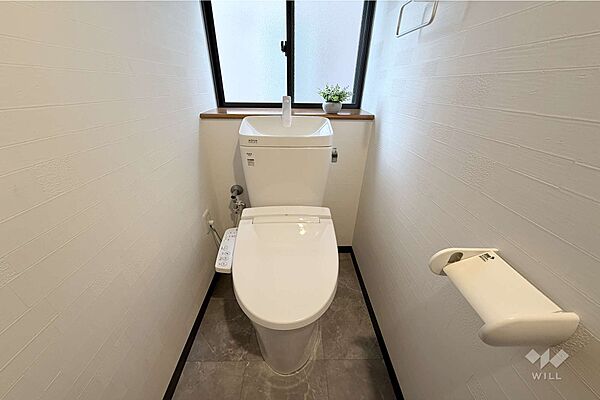 トイレです。2026年2月にリフォーム済み！ウォシュレット付きです。［2026年4月30日撮影］