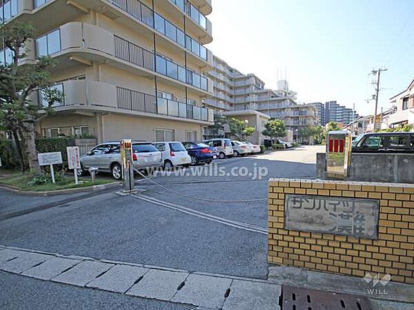 敷地内駐車場（屋外平面式ロボットゲート付き）