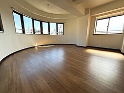 ガーデンコート下馬 5階2LDKのリビング/ダイニング