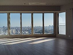 プラウドタワー東池袋ステーションアリーナ 22階2LDKのリビング/ダイニング